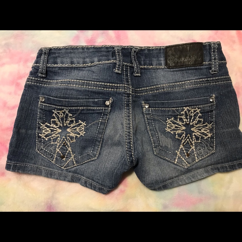💎💎Blue Jean shorts with cross pocket design💎💎. Size 7